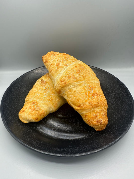 ALMOND CROISSANT